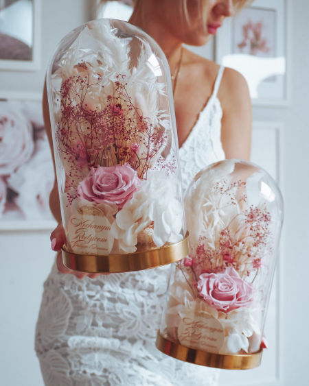 Szklana kopuła z wieczną różą duża złota podstawa II(PREMIUM)