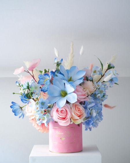 Flower Box wiosenny pastelowy z magnolią błękit  (PREMIUM)