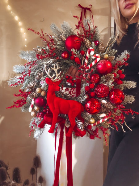 Wianek na drzwi świąteczny czerwień renifer (PREMIUM)