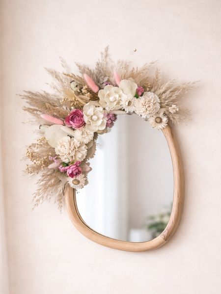 Lustro z dekoracją boho różowe (PREMIUM)