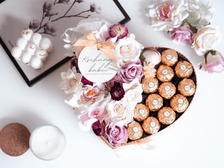 Flower Box Serce Ferrero M złote