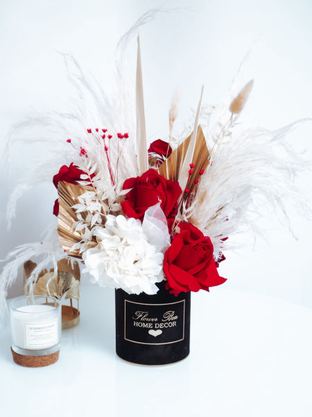 Flower Box czerwone róże trawa pampasowa  (PREMIUM)
