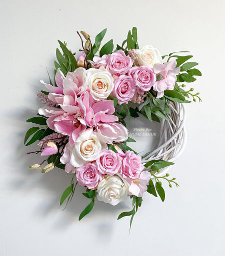 Wianek na wiklinie magnolia