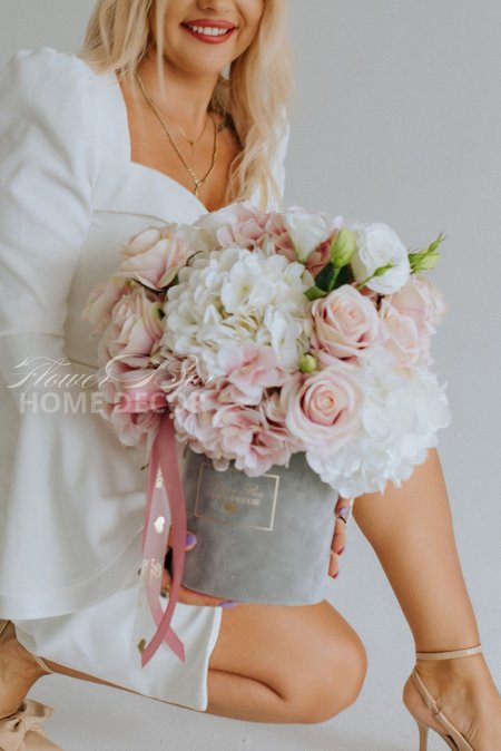 Flower Box pastelowe róże przydymiony róż i krem (PREMIUM)